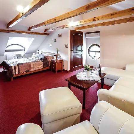 Bed & Breakfast Zameczek Mysliwski Darz Bor Miłosław