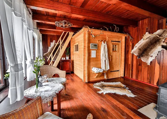 Zameczek Mysliwski Darz Bor Oda ve Kahvaltı *